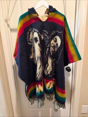 HANDCRAFTER ALPACA WOOL PONCHO, BOB MARLEY, Very Soft And Warm, Unisex, Hooded